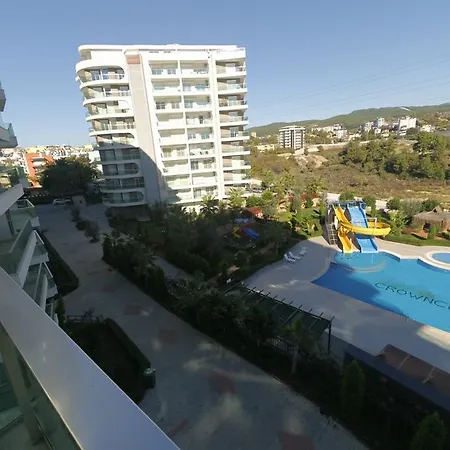 Crown City Apartamento